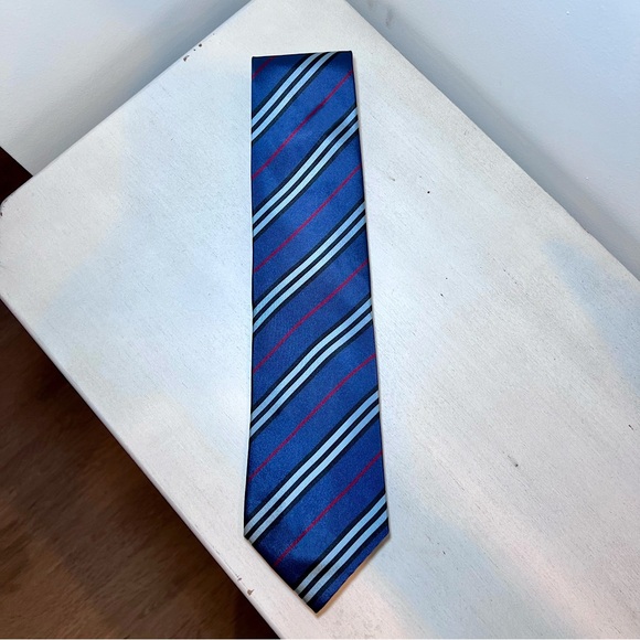 BURBERRY London 100% Silk Navy Blue Black Red Diagonal Stripe Tie Made in Italy - Picture 2 of 16
